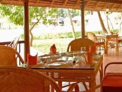 Abad Harmonia Ayurvedic Beach Resort Kovalam 3*,